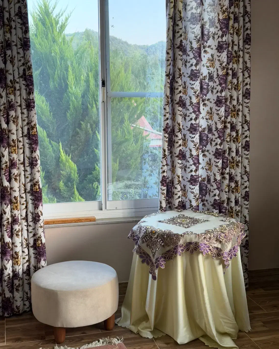 میز خاطره|میز و صندلی غذاخوری|ماسال, |دیوار