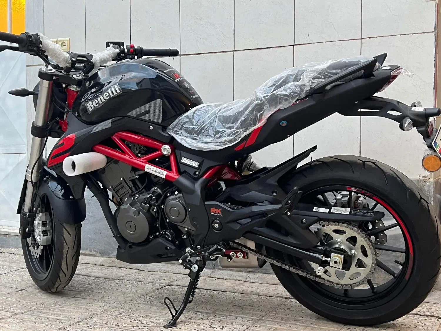 بنلی جفت سیلند ۲۵۰یا ۳۰۰سیسی|موتورسیکلت|اهواز, نادری|دیوار