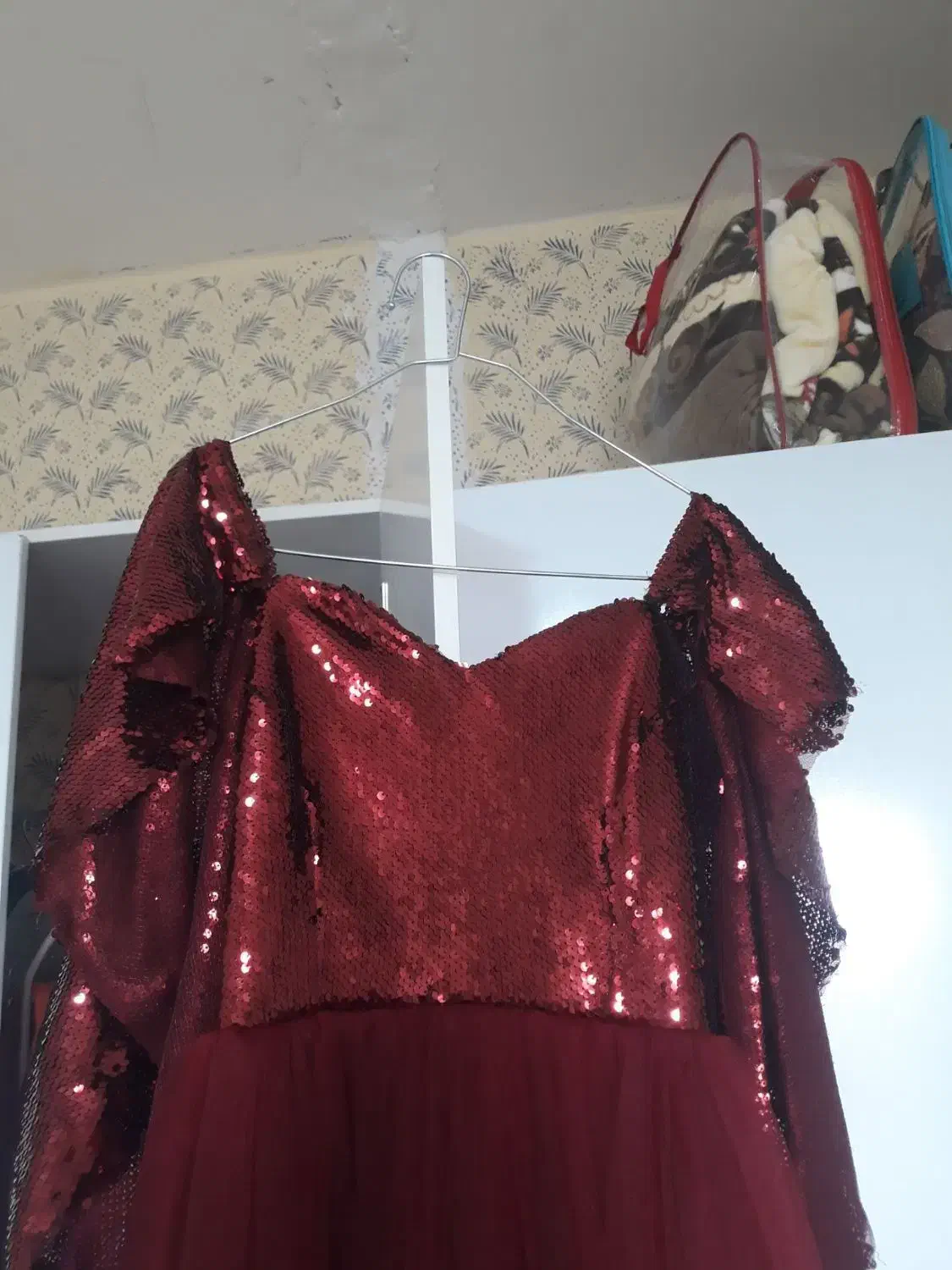 لباس مجلسی|لباس|مشهد, طبرسی شمالی|دیوار