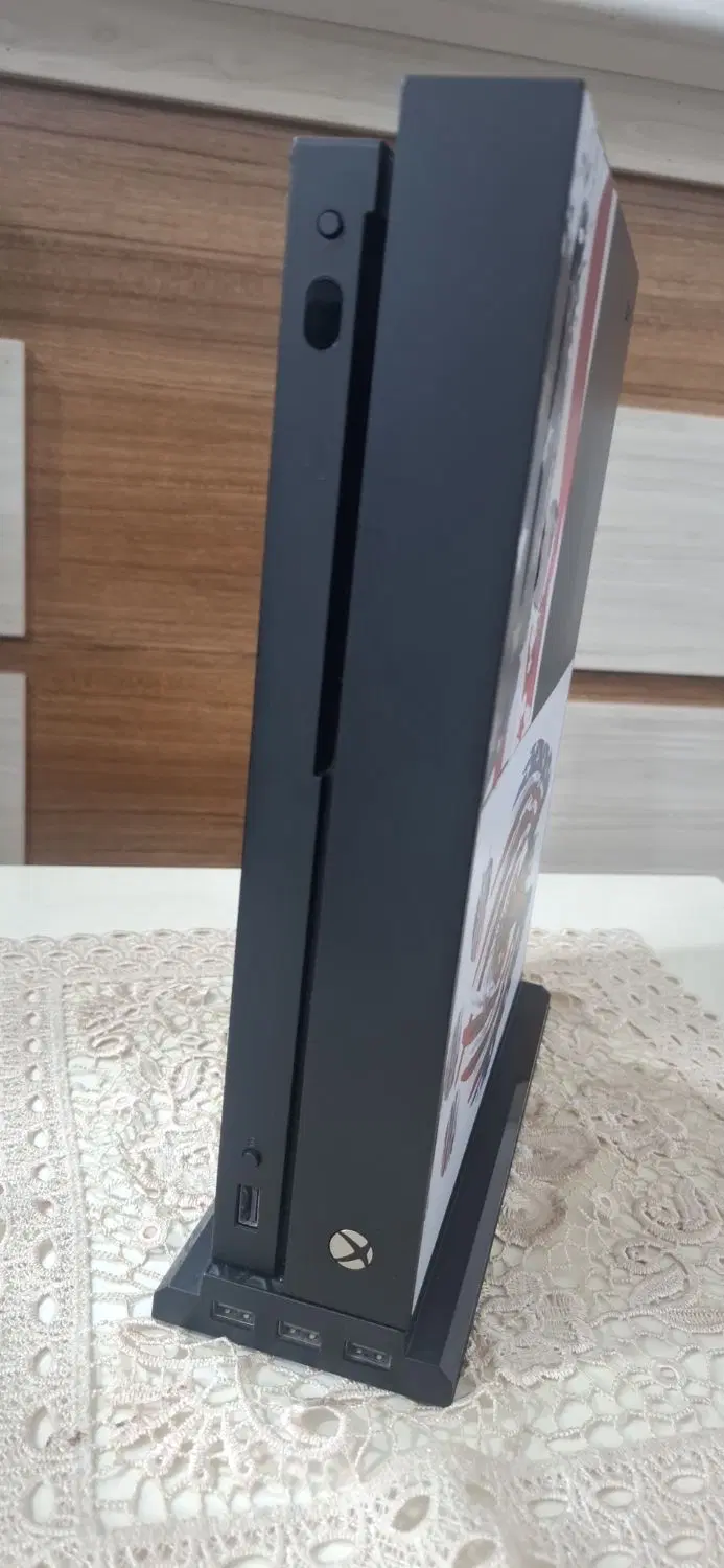 xbox one x 1t|کنسول، بازی ویدئویی و آنلاین|اسلامشهر, شهرک لاله|دیوار