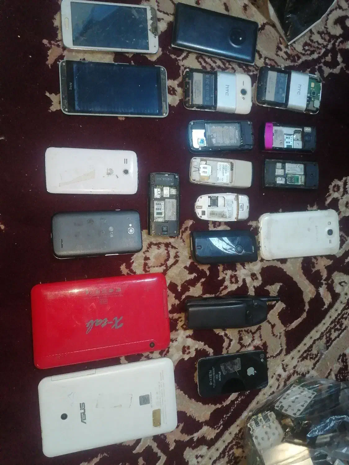 19 عدد گوشی وتبلت سالم وغیر سالم|موبایل|یزد, |دیوار