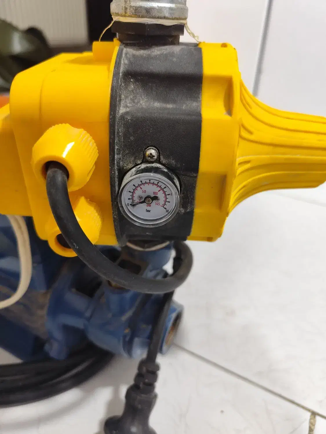 پمپ اب نیم اسب همراه اتوماتیک|مصالح و تجهیزات ساختمان|هشتگرد, شهرک ارم شرقی|دیوار