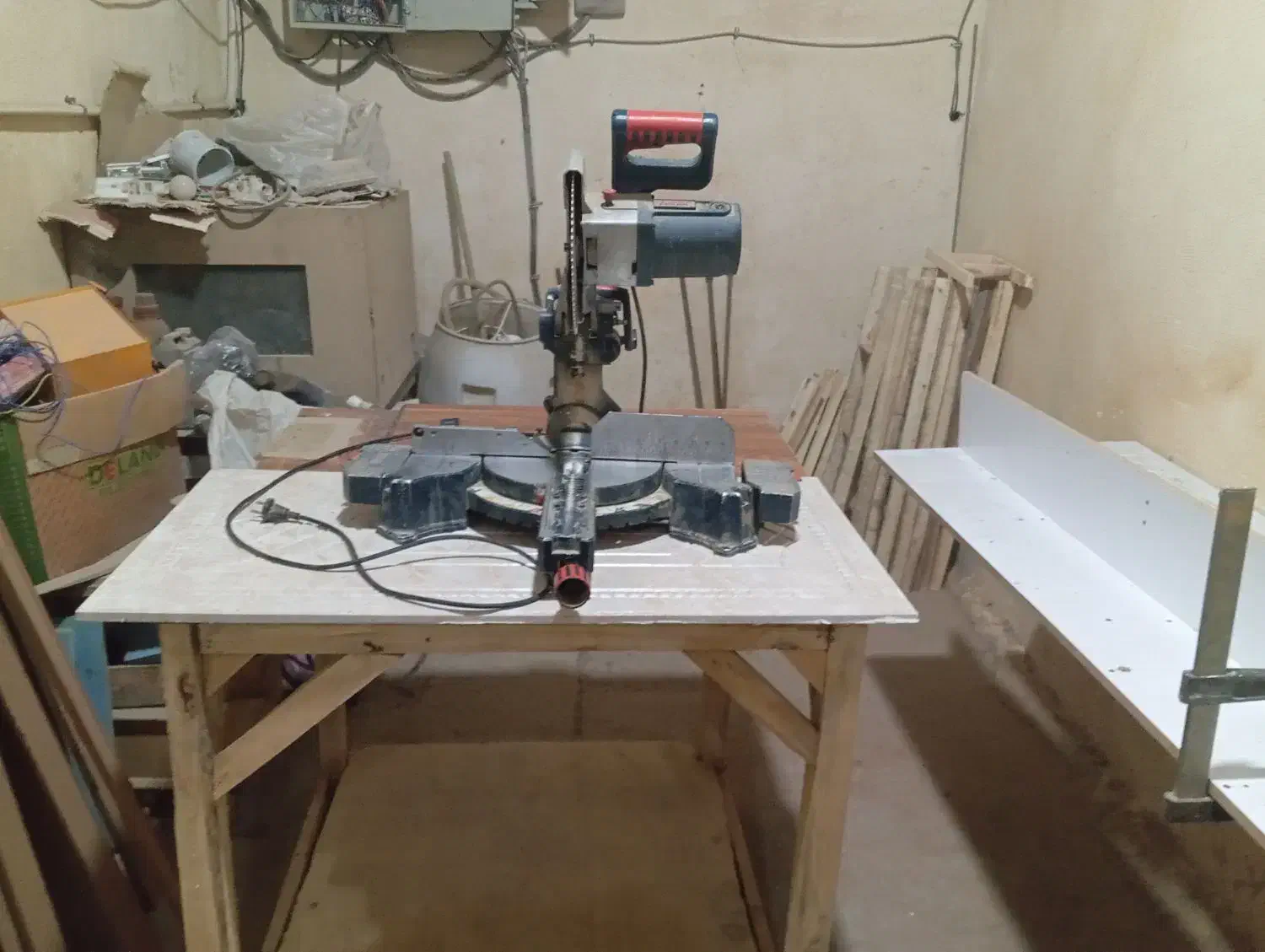 فارسی بر|ابزارآلات|چهاردانگه (تهران), |دیوار