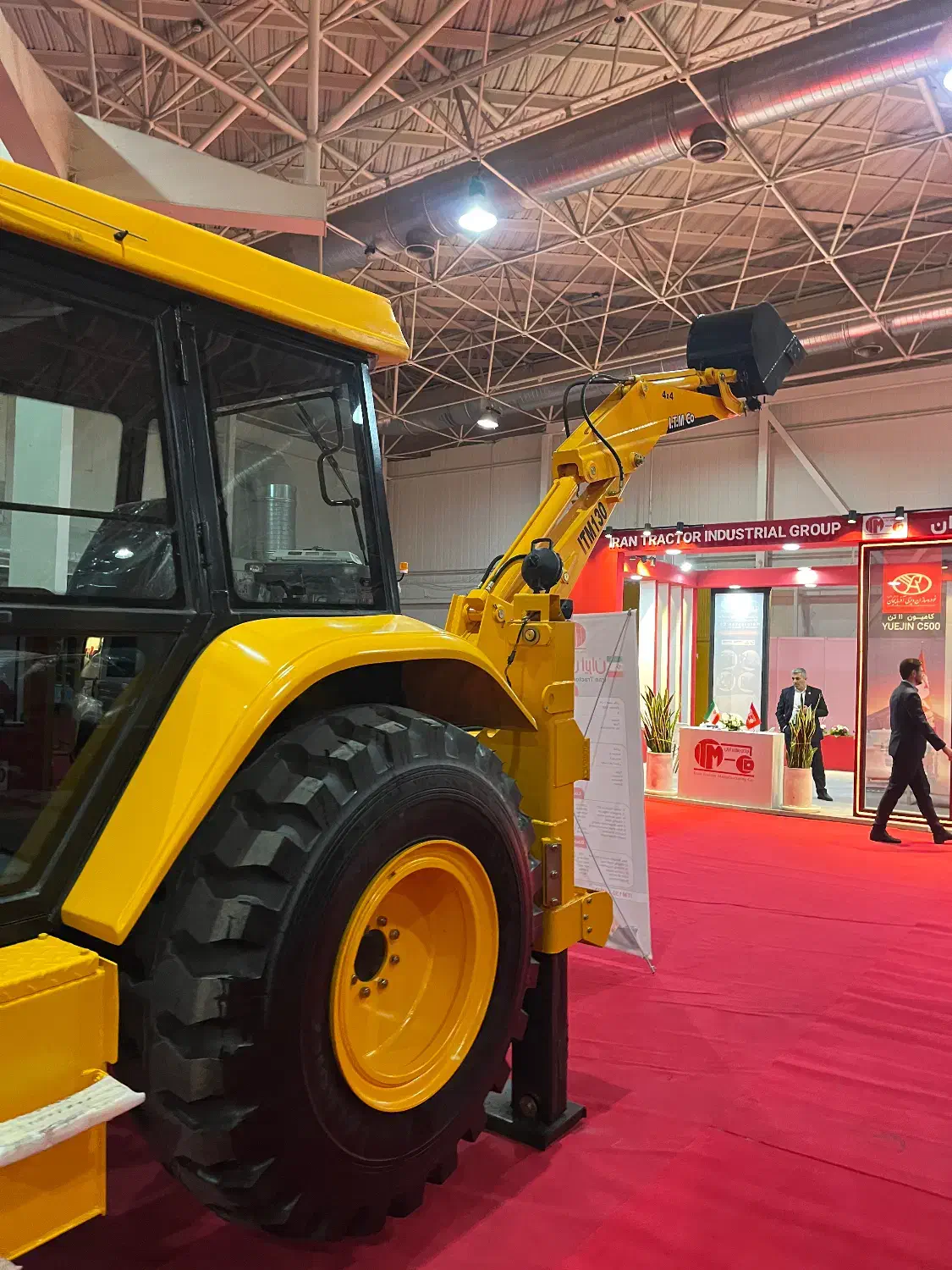 نمایندگی فروش بیل بکهو ۴ و۶سیلندر تبریز تحویل فوری|خودرو سنگین|تهران, طرشت|دیوار