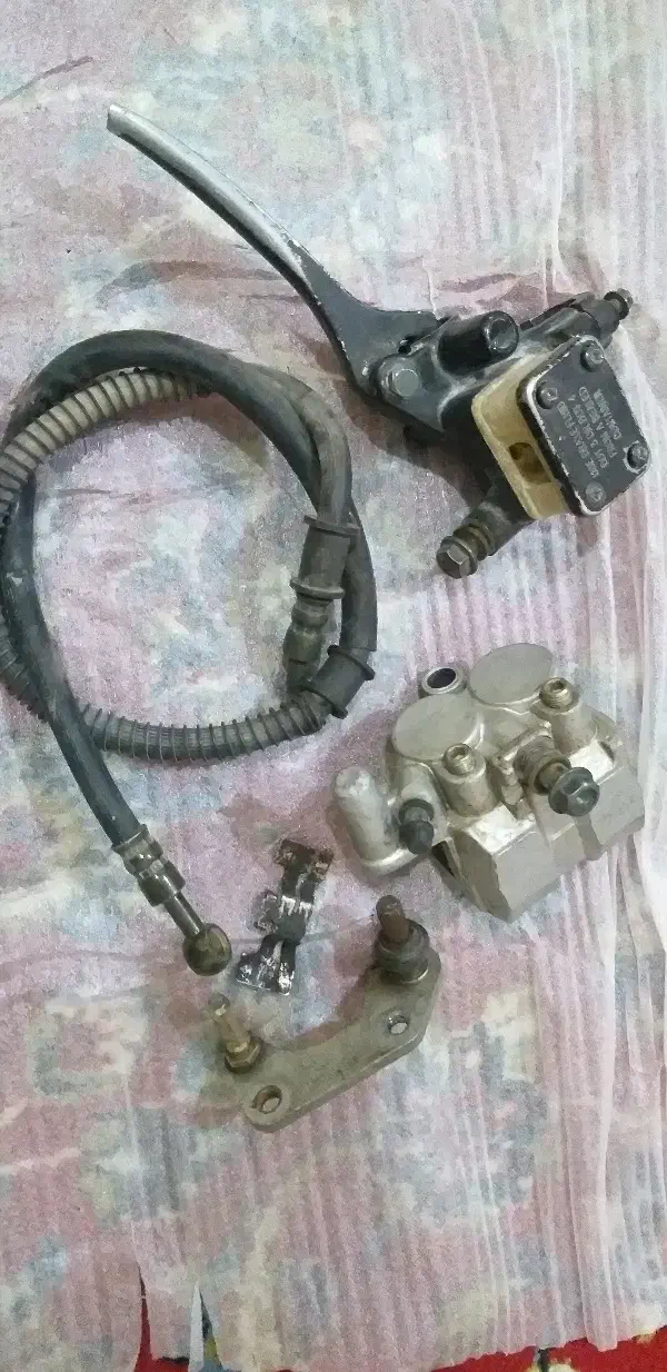 لوازم یدکی موتورسیکلت|قطعات یدکی و لوازم جانبی|شهرکرد, |دیوار