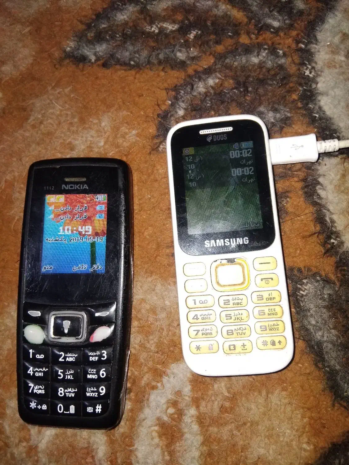 دوتا گوشی ساده نوکیا وسامسونگ|موبایل|بناب, |دیوار