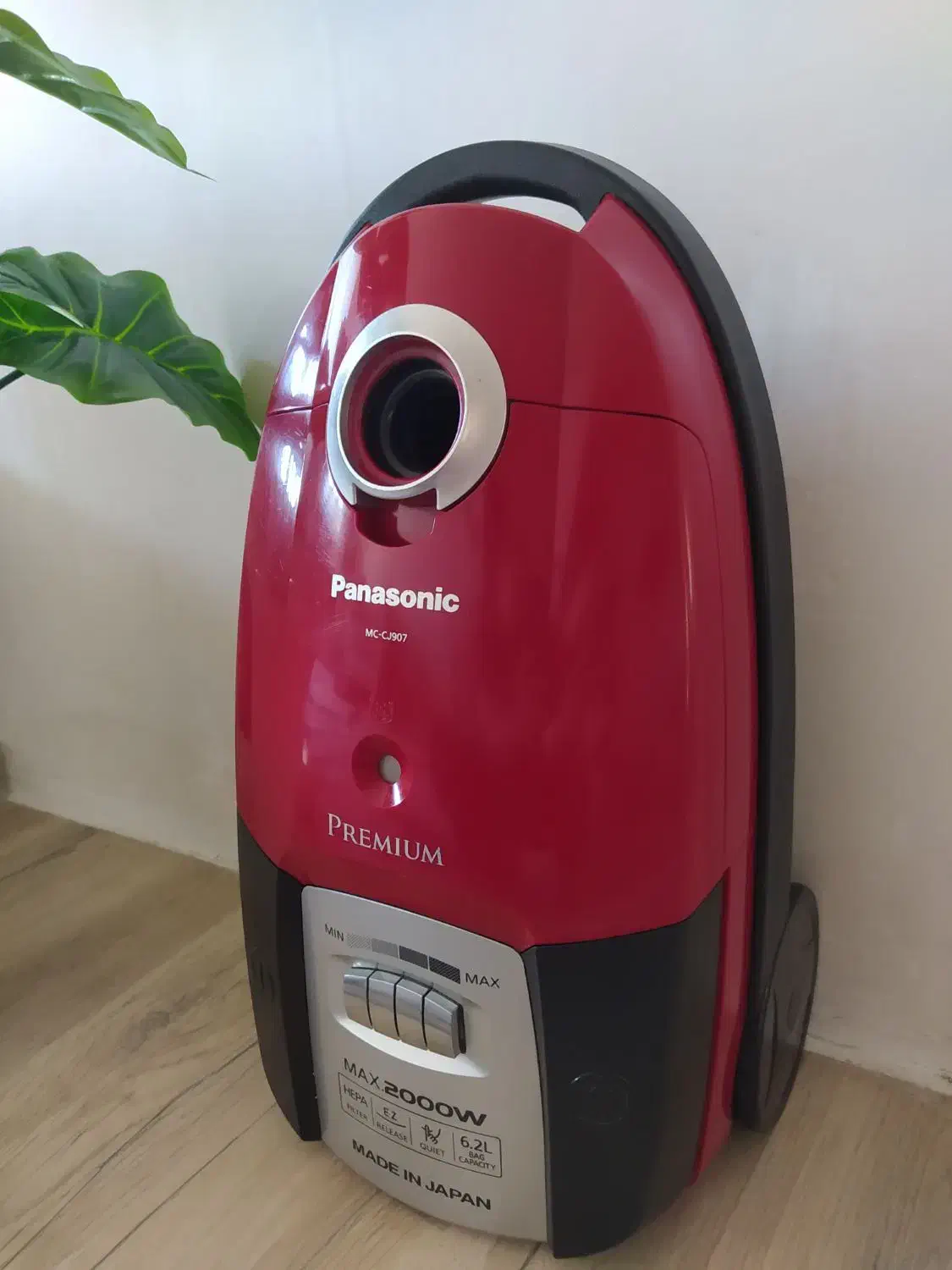 جاروبرقی پاناسونیک مدل ۲۰۰۰ درحد نو اصل ژاپن|جاروبرقی، جارو شارژی، بخارشو|نسیم‌شهر, |دیوار