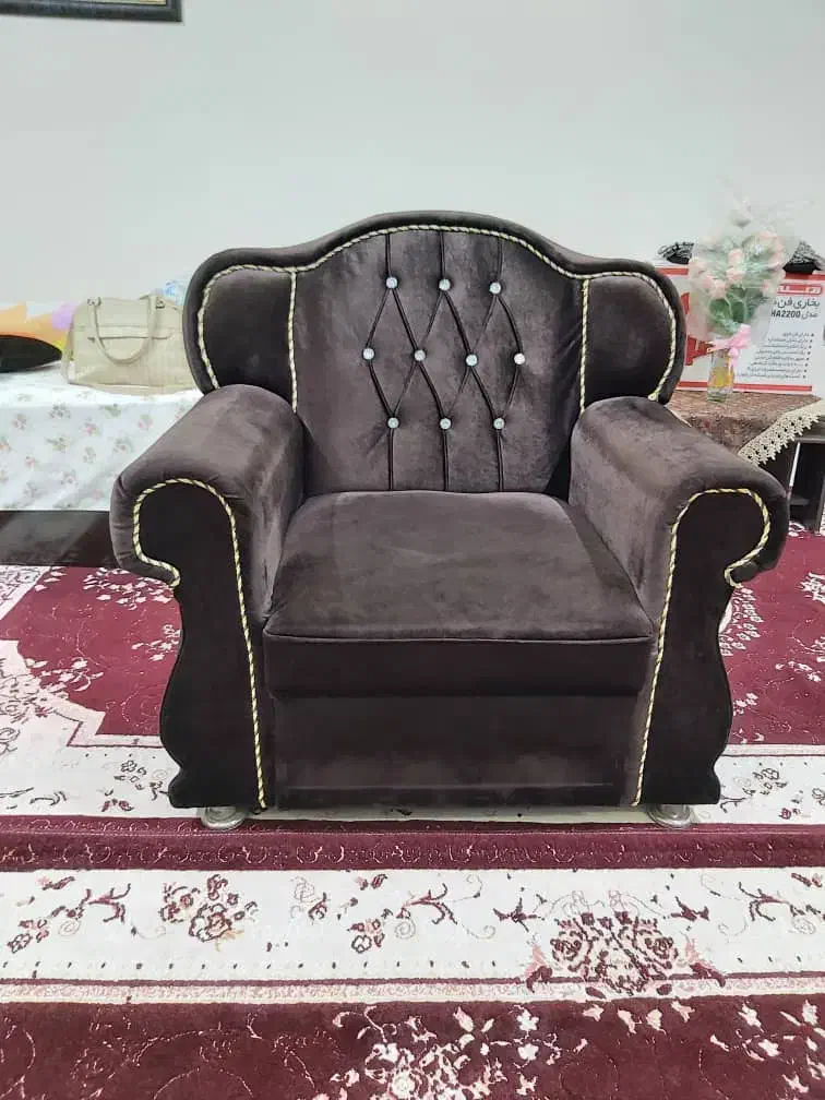 مبل۷نفره|مبلمان خانگی و میز عسلی|رشت, دیانتی|دیوار