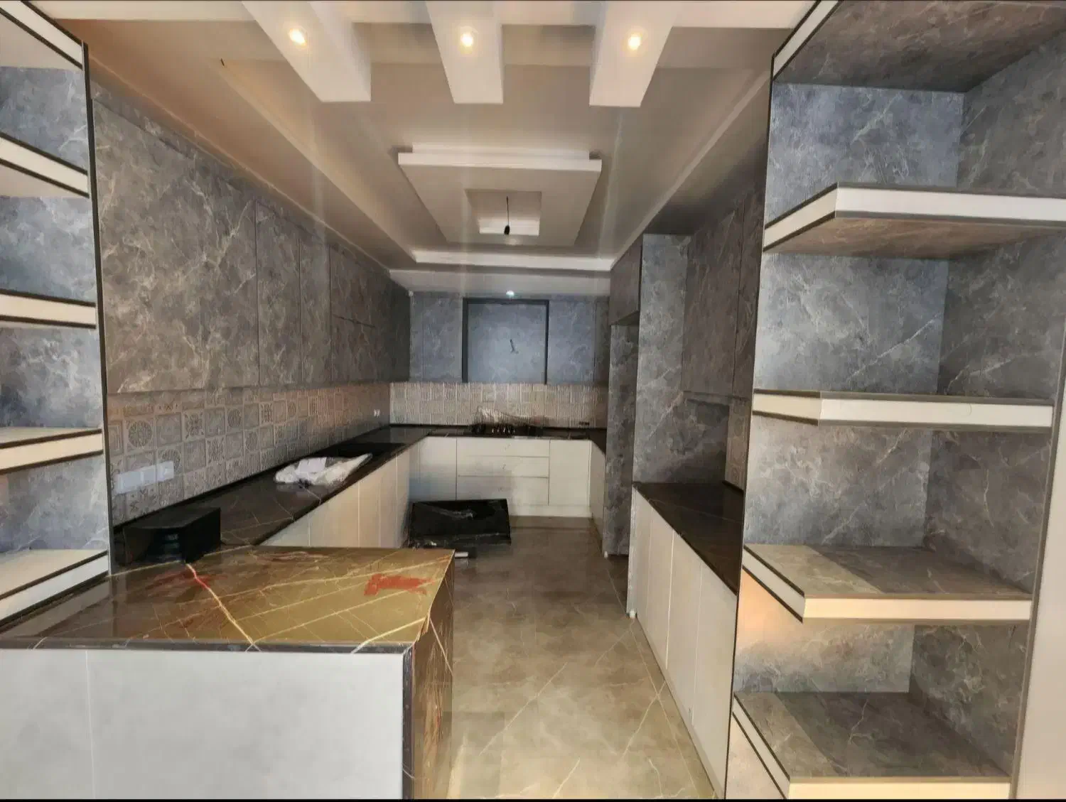 ۸۶۰ متر ویلای ساحلی با ۱۶۰ بنا سند تک برگ|فروش خانه و ویلا|رضوانشهر, |دیوار