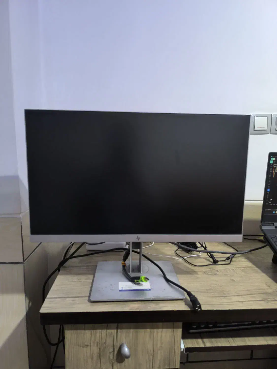 مانتیور 24 اینچ HP|قطعات و لوازم جانبی رایانه|شیراز, رکن‌آباد|دیوار