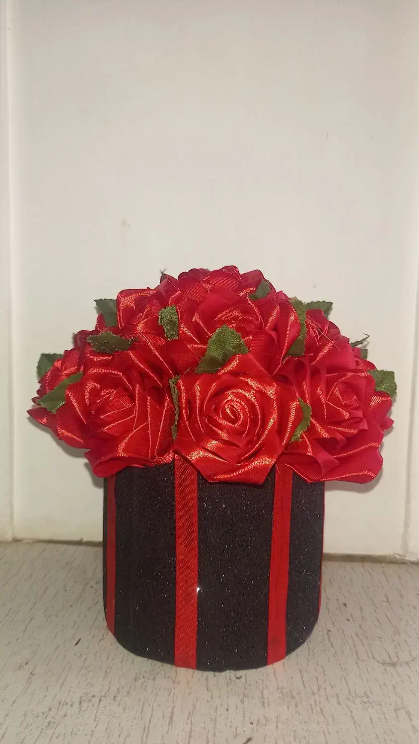 باکس گل رز روبانی|گل مصنوعی|فیروزآباد (فارس), |دیوار