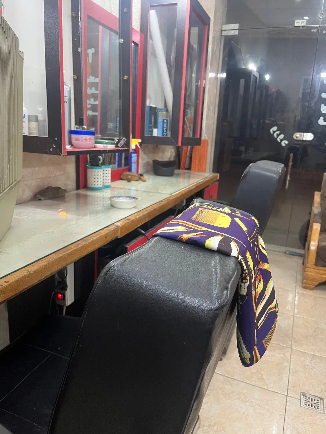 اجاره صندلی آرایشگاه مردونه|آرایشگاه و سالن‌های زیبایی|لاهیجان, خالو باغ|دیوار