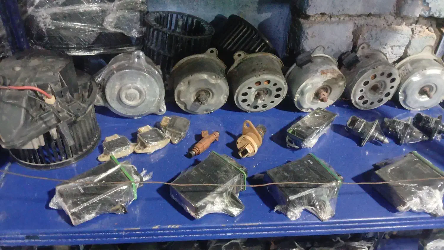 صفر تا صد قطعات زانتیا استوک منیفولد دینام پمپ|قطعات یدکی و لوازم جانبی|اصفهان, رهنان|دیوار