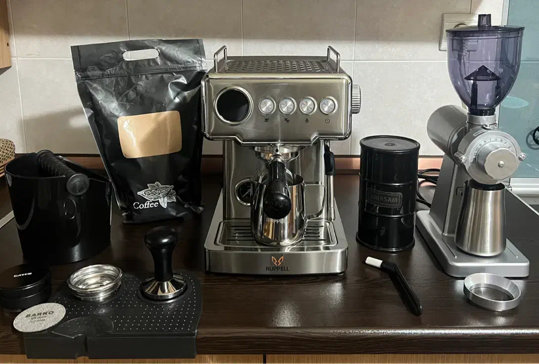 اسپرسو ساز نیمه صنعتی همراه با اسیاب و وسایل جانبی|سماور، چایساز، قهوهساز|زنجان, |دیوار