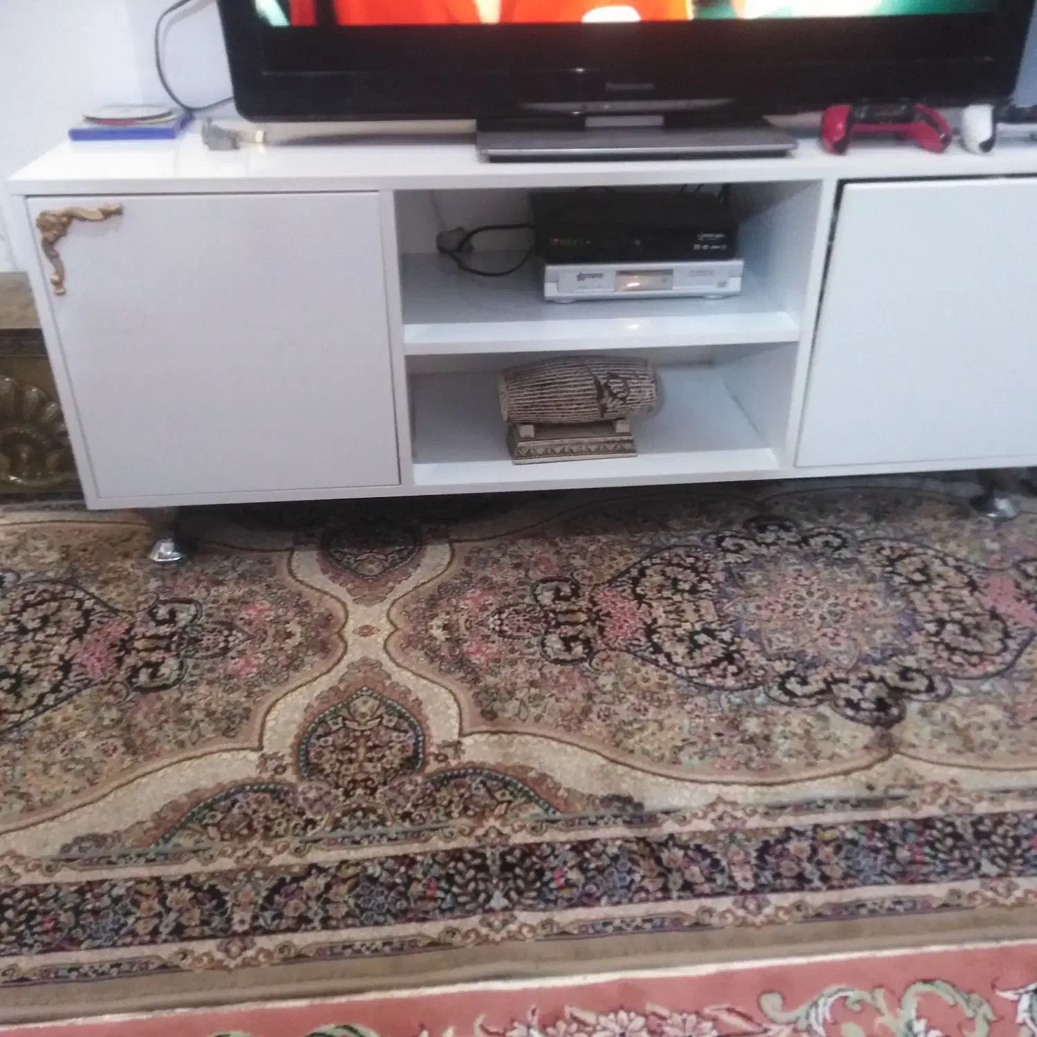 بوفه سلطنتی سالم درحد نو میز تلویزیون درحد نو|بوفه، ویترین، کنسول|شیراز, گلدشت معالی‌آباد|دیوار