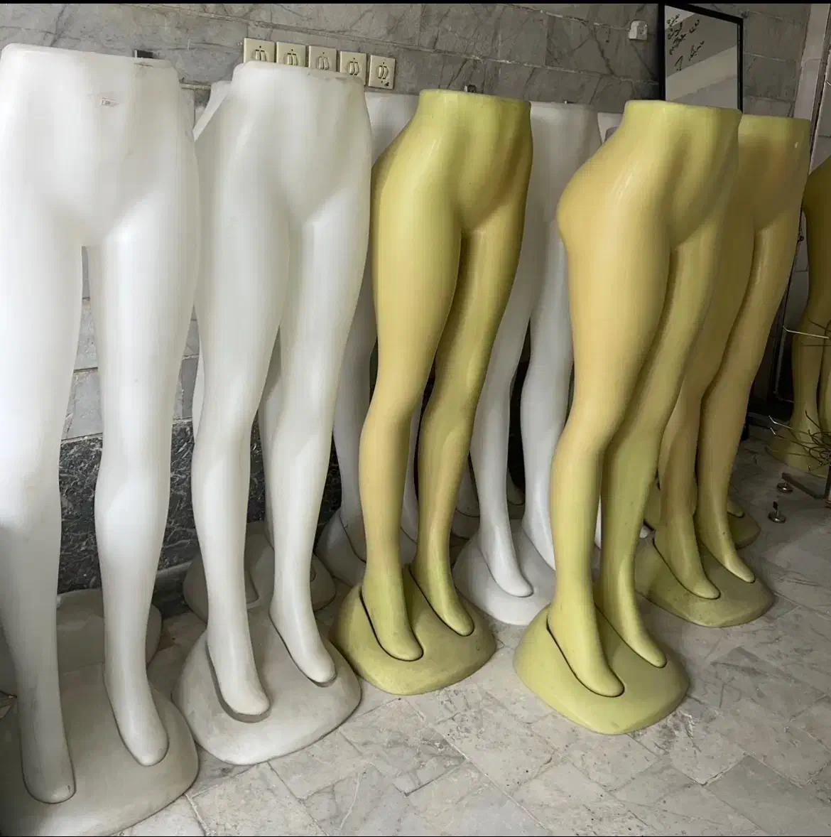 مانکن پا، رگال گردان ،آویز شال روسری پلاستیکی|فروشگاه و مغازه|ملایر, |دیوار