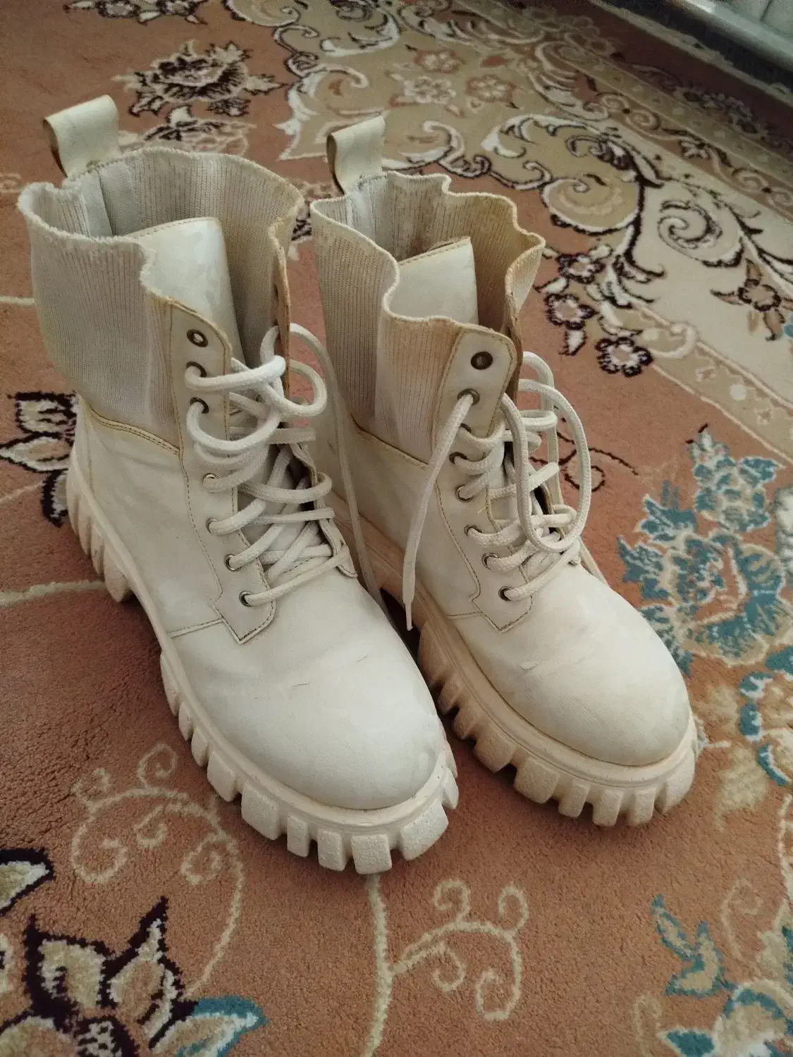 کفش|کیف، کفش، کمربند|یاسوج, |دیوار