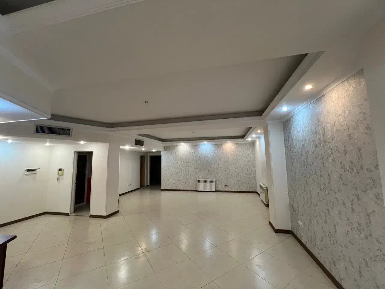 کوهک، خ سحر، ۱۳۰متر، دوخواب، پارکینگ انبار اسانسور