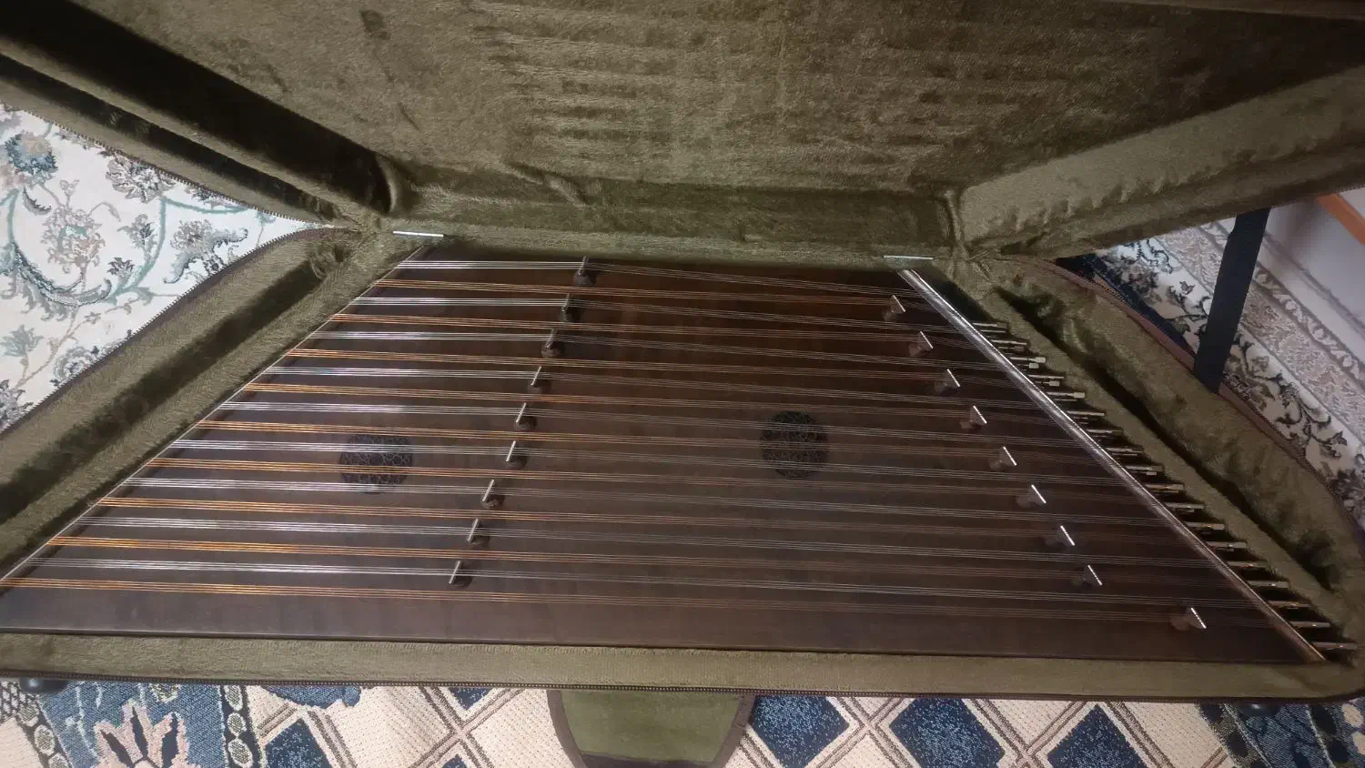 سنتور|سازهای سنتی|اصفهان, کوی ولی عصر|دیوار