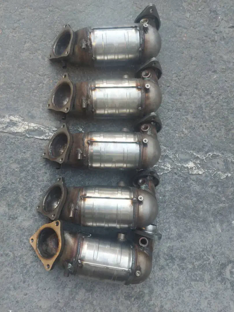 کاتالیزور و اگزوز شاهین تارا ایراندلکو|قطعات یدکی و لوازم جانبی|مشهد, آزادشهر|دیوار