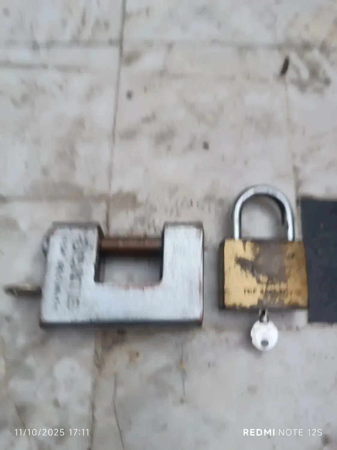 قفل آویز و قفل کتابی|ابزارآلات|قم, چهل درخت|دیوار