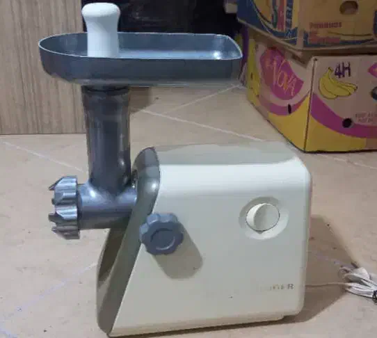 جاروبرقی، اتو، چرخ گوشت|سایر لوازم برقی|رشت, استادسرا|دیوار