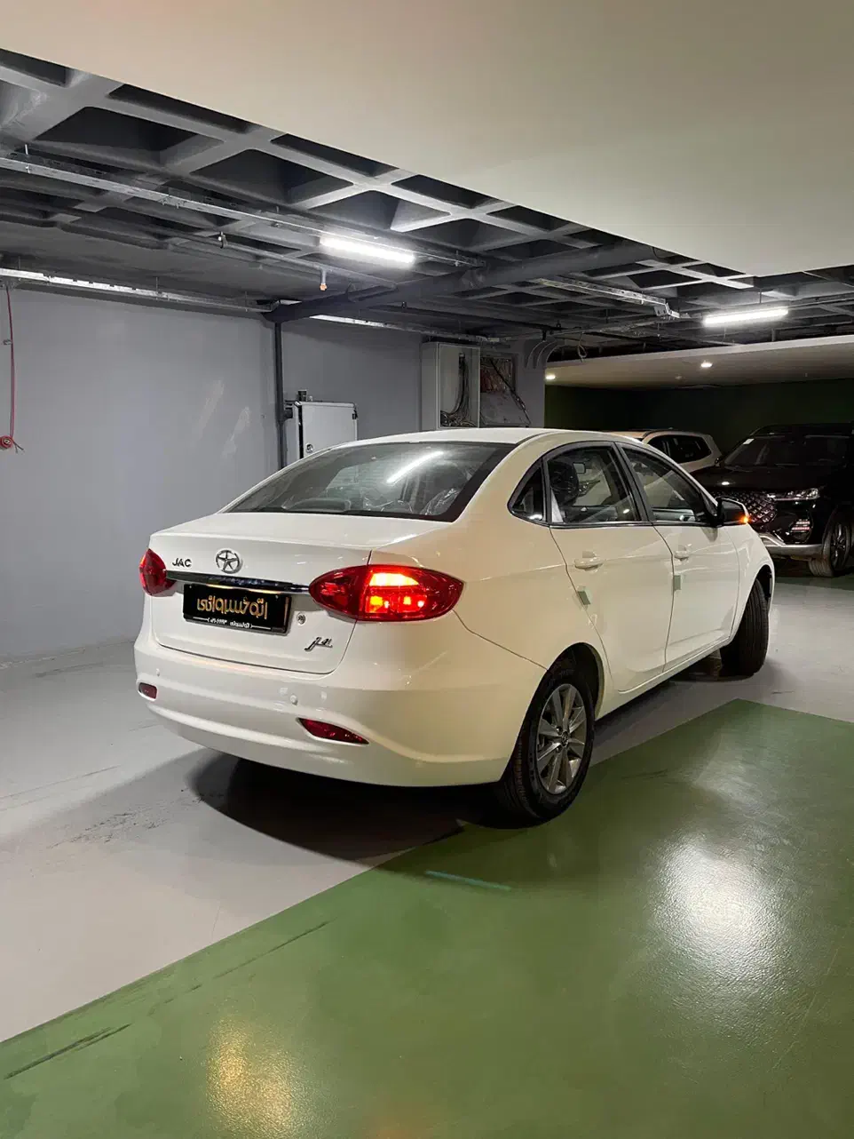 تجارت خودرو خسروانی/JAC J4|خودرو سواری و وانت|تهران, حکمت|دیوار