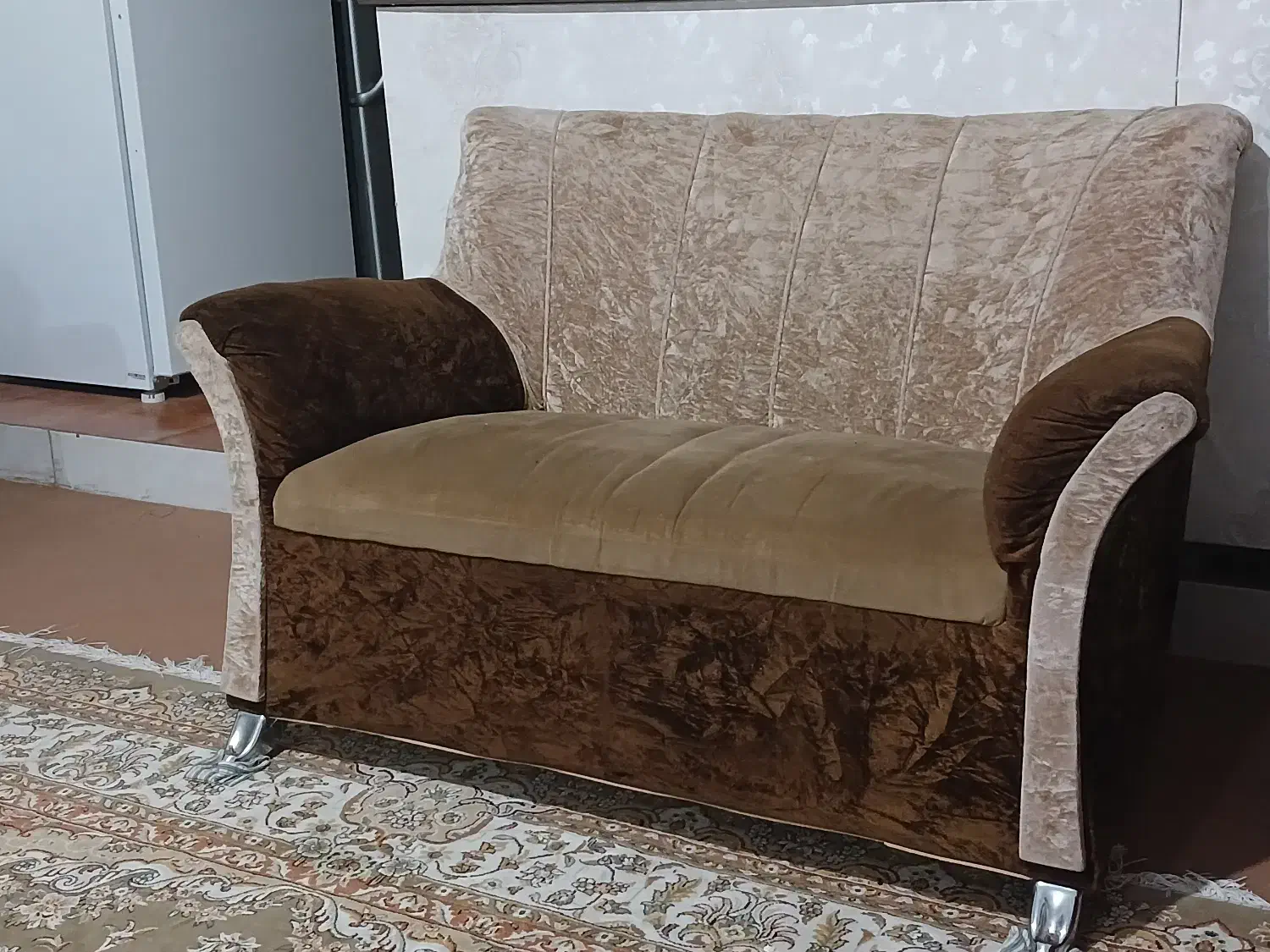 مبل هفت نفره|مبلمان خانگی و میز عسلی|شیراز, دلگشا|دیوار