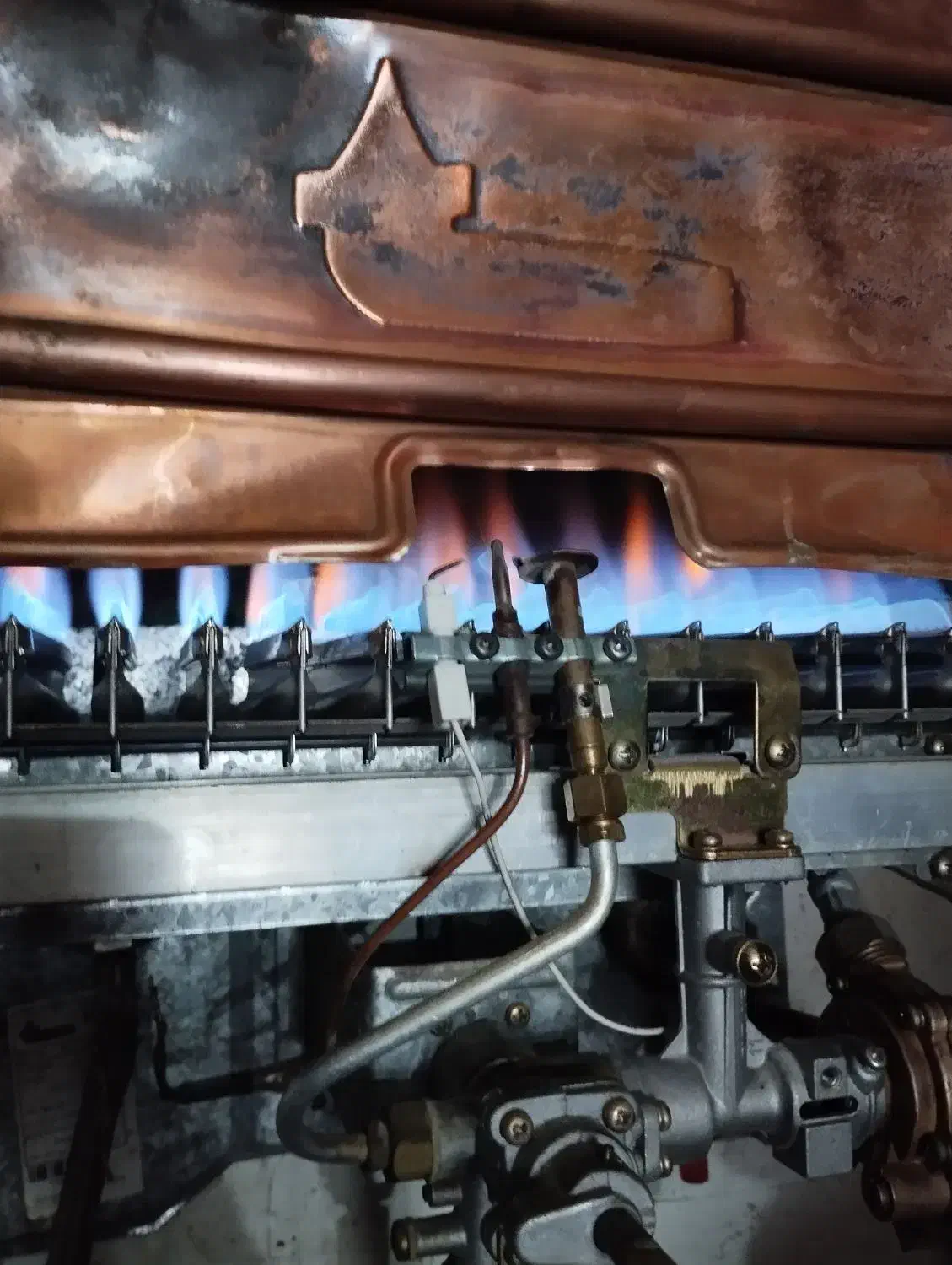 تعمیرات تخصصی آبگرمکن. پکیچ و بخاری|خدمات پیشه و مهارت|اردبیل, |دیوار