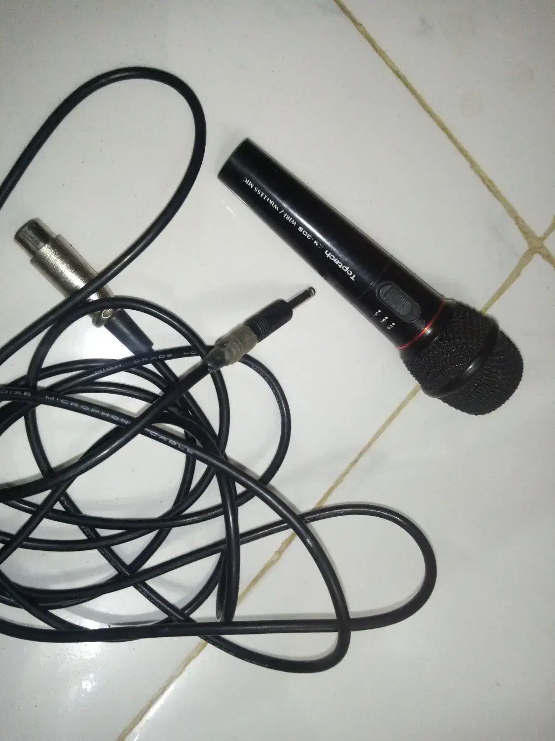 میکروفن هم بیسیم هم کابلی هستش|سیستم صوتی خانگی|بجنورد, |دیوار