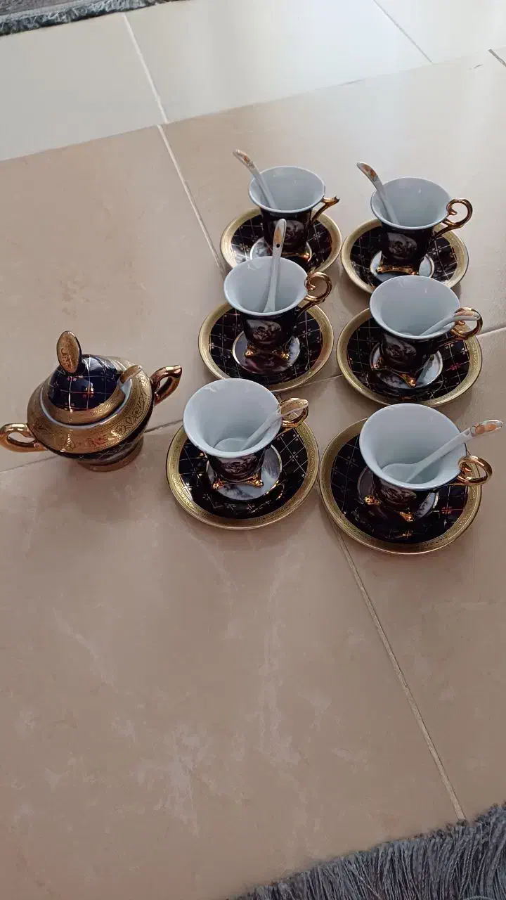 قهوه خوری لیلی و مجنون|کلکسیون اشیاء عتیقه|کرمانشاه, |دیوار