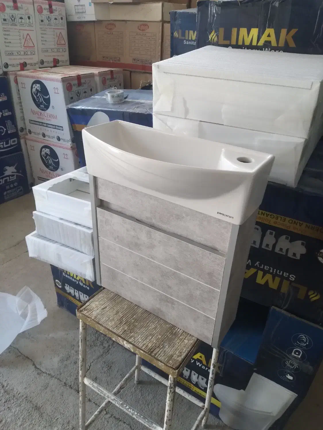 روشویی ۴۵در۲۰ بِلا پارس سرام|لوازم سرویس بهداشتی|تهران, شهرک شریفی|دیوار