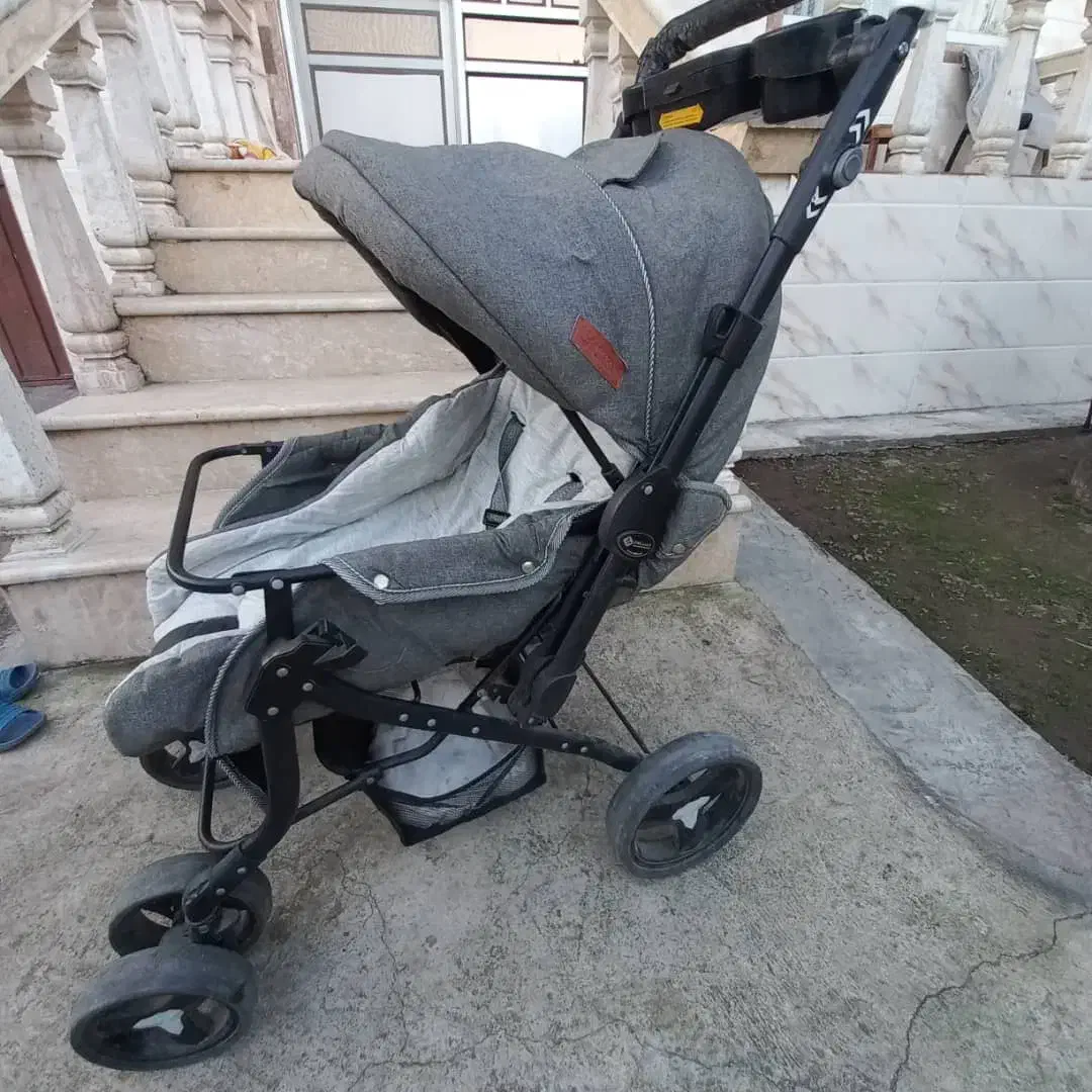 فروش سیسمونی بچه|کالسکه و لوازم جانبی|کیاشهر, |دیوار