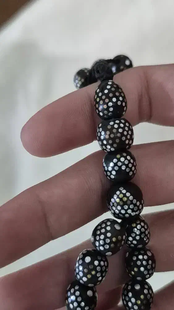 تسبیح نقره کوب کلکسیونی|کلکسیون اشیاء عتیقه|بندر انزلی, باغ زمانی|دیوار