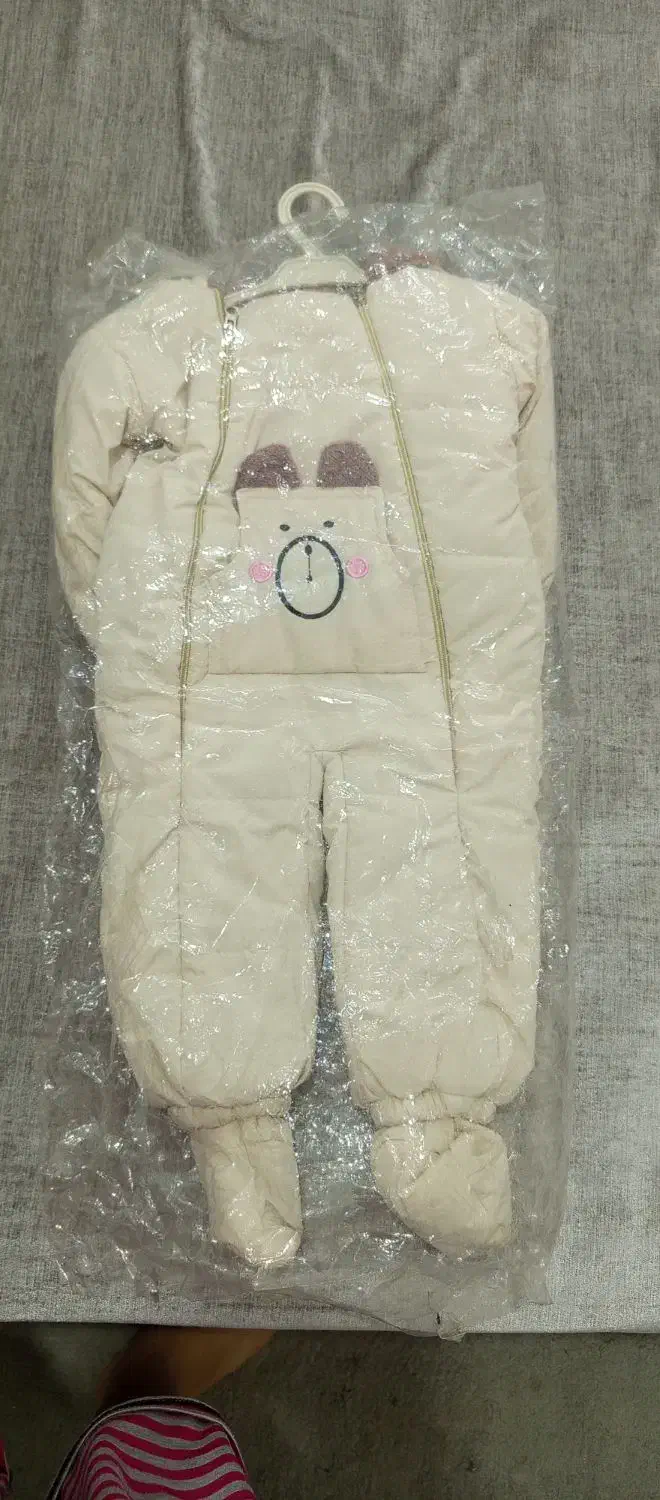 کاپشن نو|کفش و لباس بچه|قرچک, شهرک طلائیه|دیوار