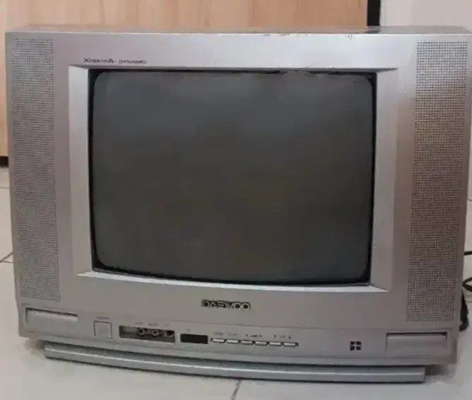 تلوزیون های قدیمی و مانیتور|تلویزیون و پروژکتور|قم, باغ کرباسی|دیوار