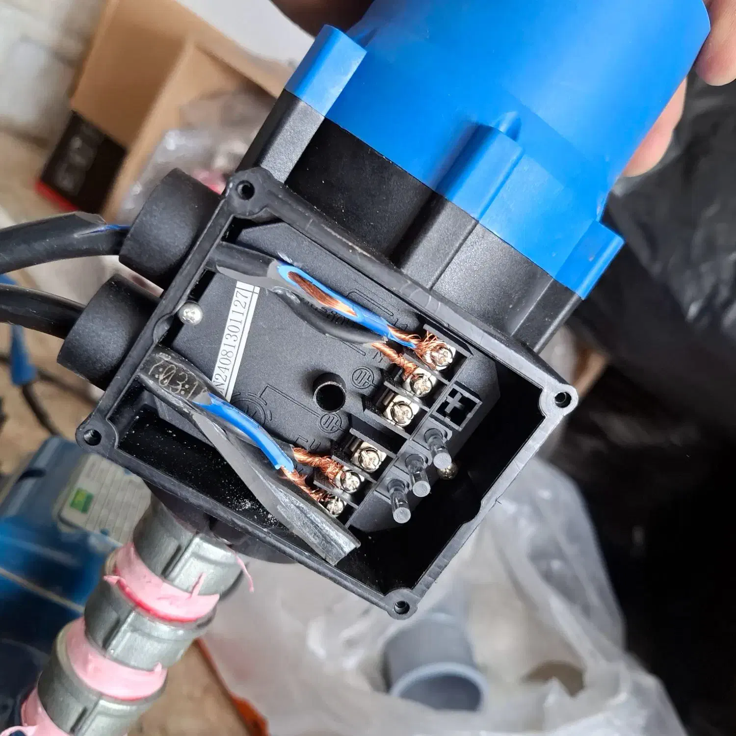 لولهکشی آب|خدمات پیشه و مهارت|آمل, |دیوار