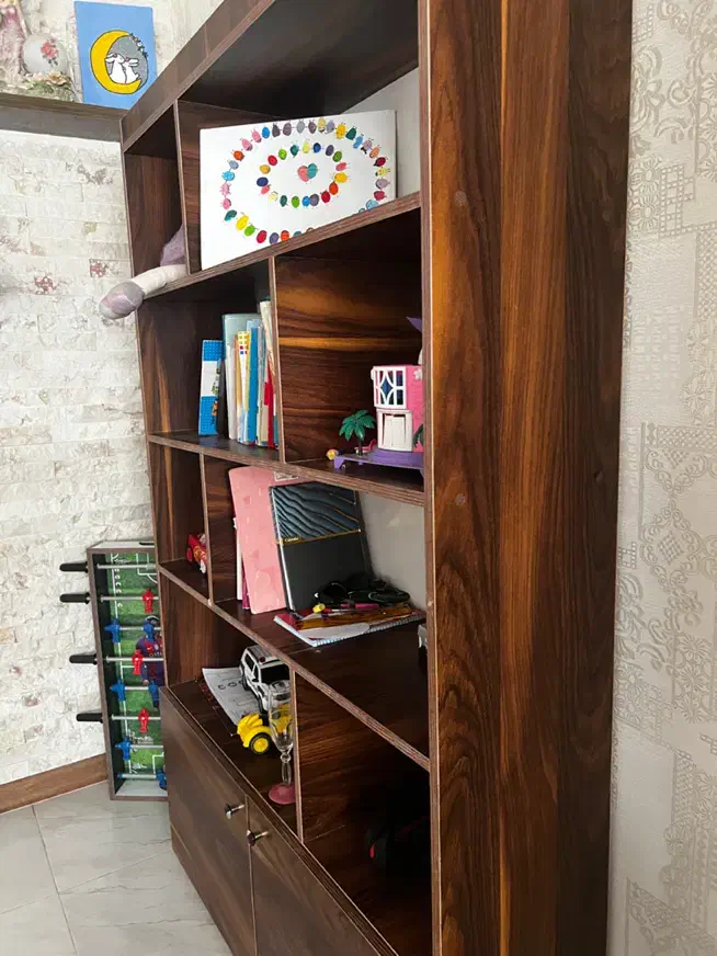 کتابخانه|کتابخانه، شلف، قفسه‌های دیواری|رشت, شهرک قدس|دیوار