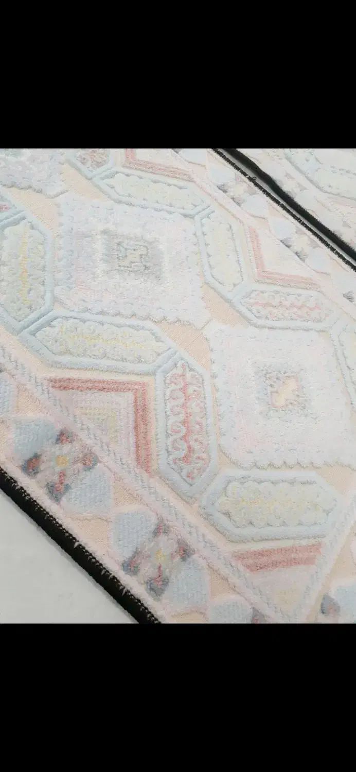 یک جفت پادری نو|پادری|رشت, دیانتی|دیوار