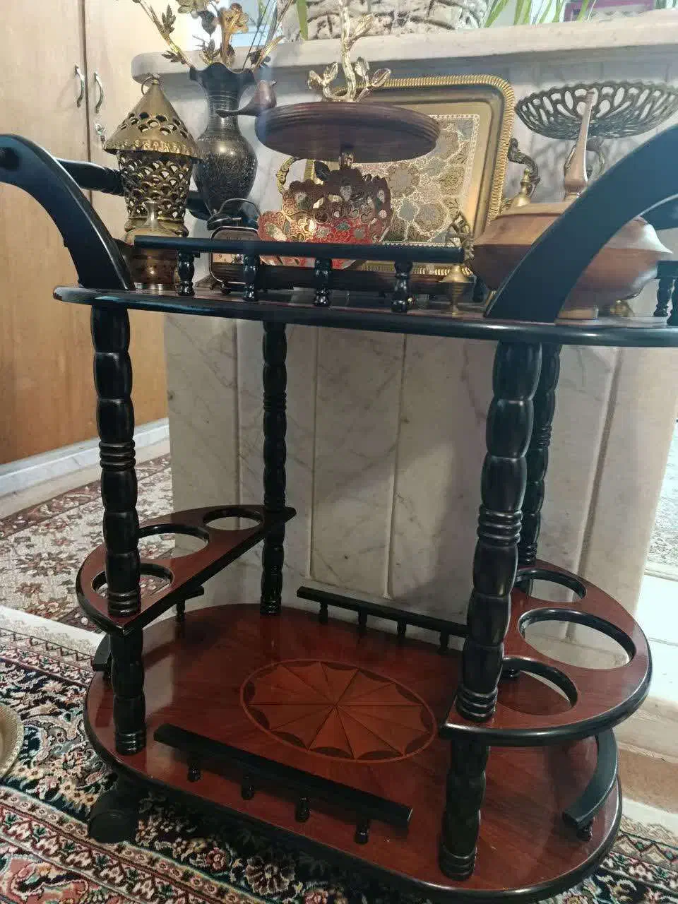 میزبار یاویترین بغل سالنی 2میلیون|بوفه، ویترین، کنسول|سبزوار, قصبه شرقی|دیوار