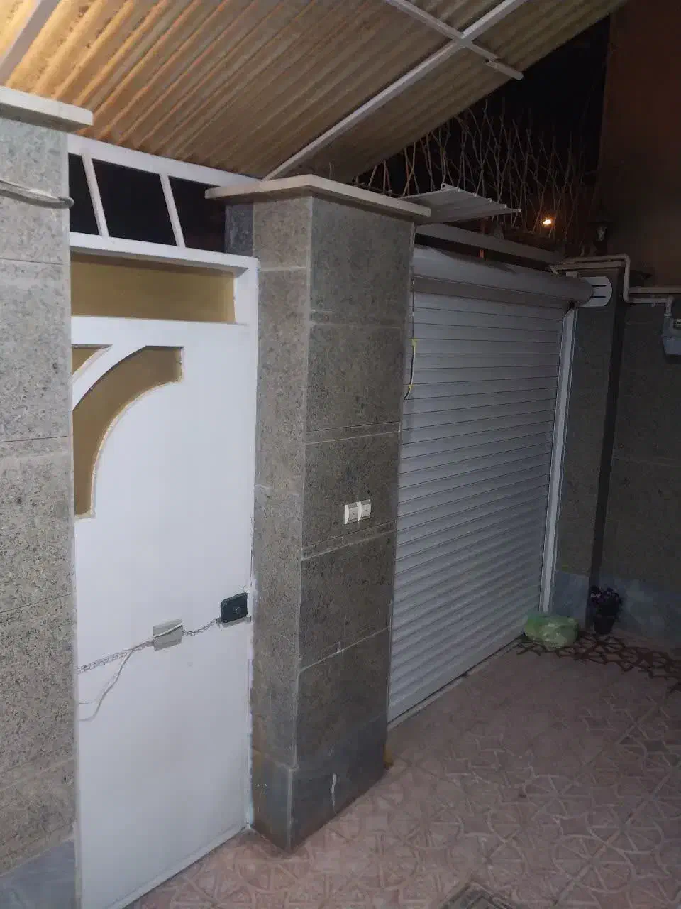 ویلایی ۱۳۰ متر بحر خیابان گلها|فروش خانه و ویلا|خرمدره, |دیوار