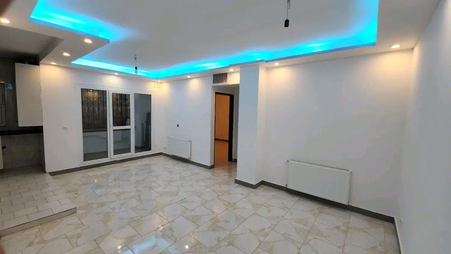 واحد ۷۵ متری نقلی در بکر ترین لوکیشن فاز ۷|فروش آپارتمان|هشتگرد, شهرک گلخانه|دیوار