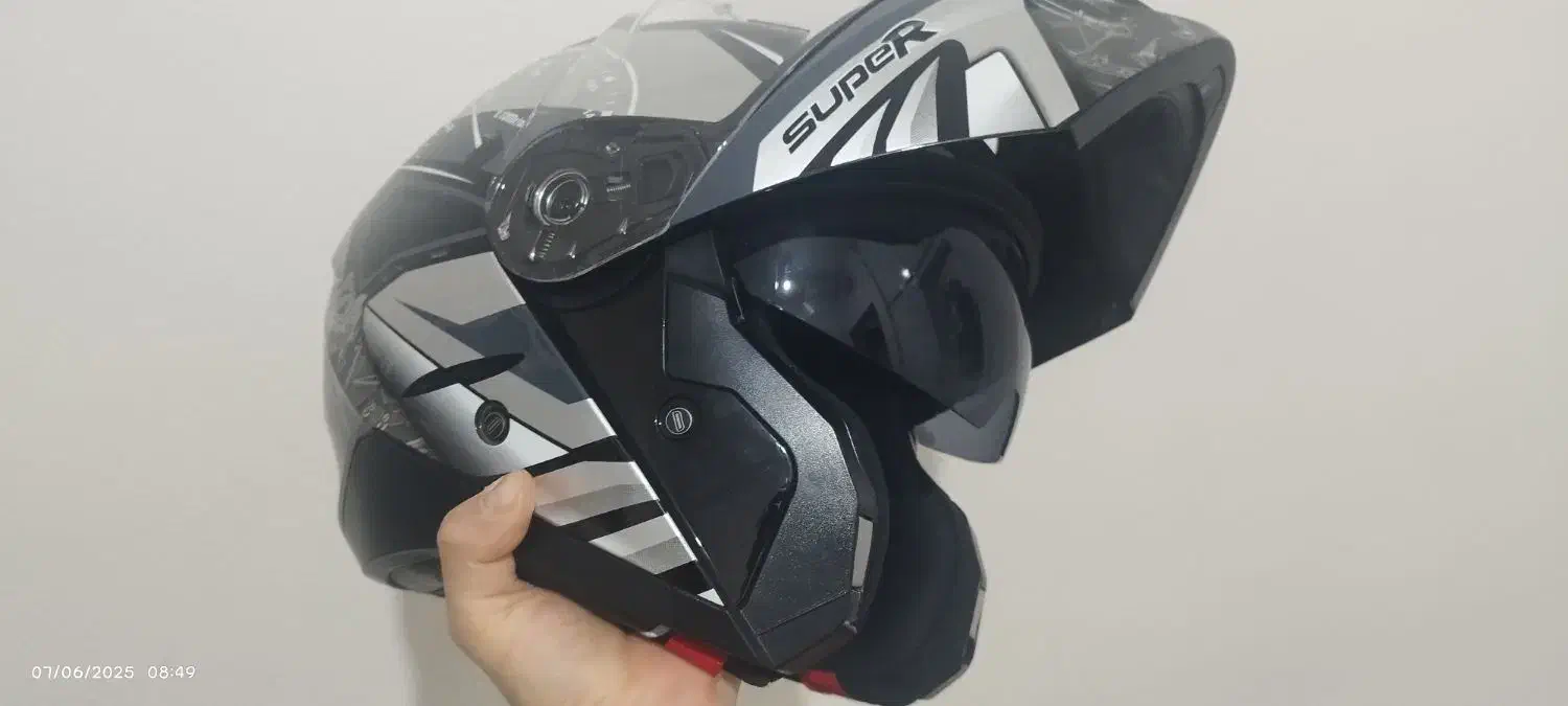 کلاه کاسکت فک متحرک|قطعات یدکی و لوازم جانبی|شاهینشهر, شهرک سایت|دیوار