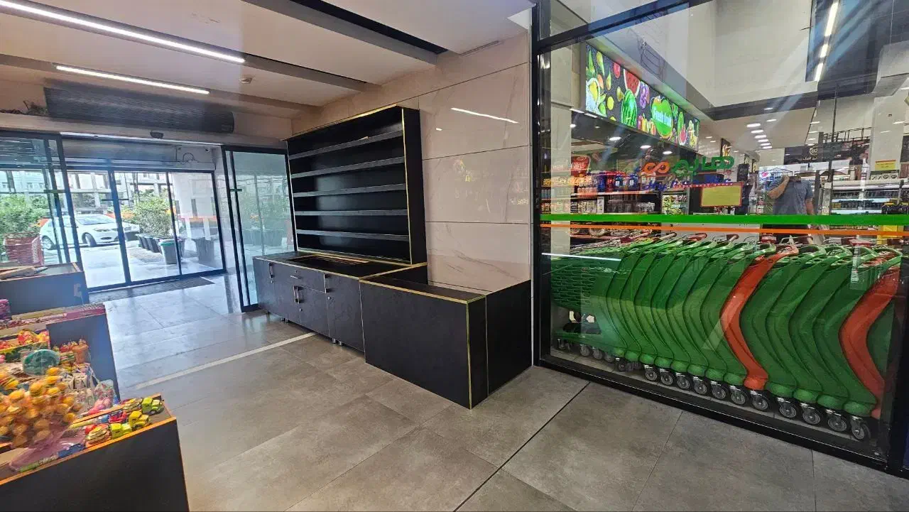 واگذاری یه باب غرفه عطر فروشی|فروش مغازه و غرفه|کرج, فاز ۴ مهرشهر|دیوار