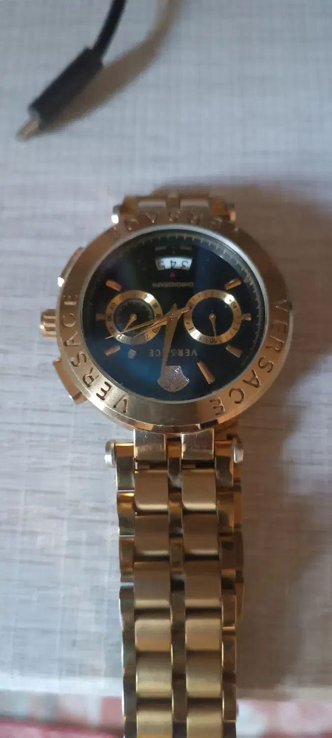 ساعت ورساچ|ساعت|نهاوند, |دیوار