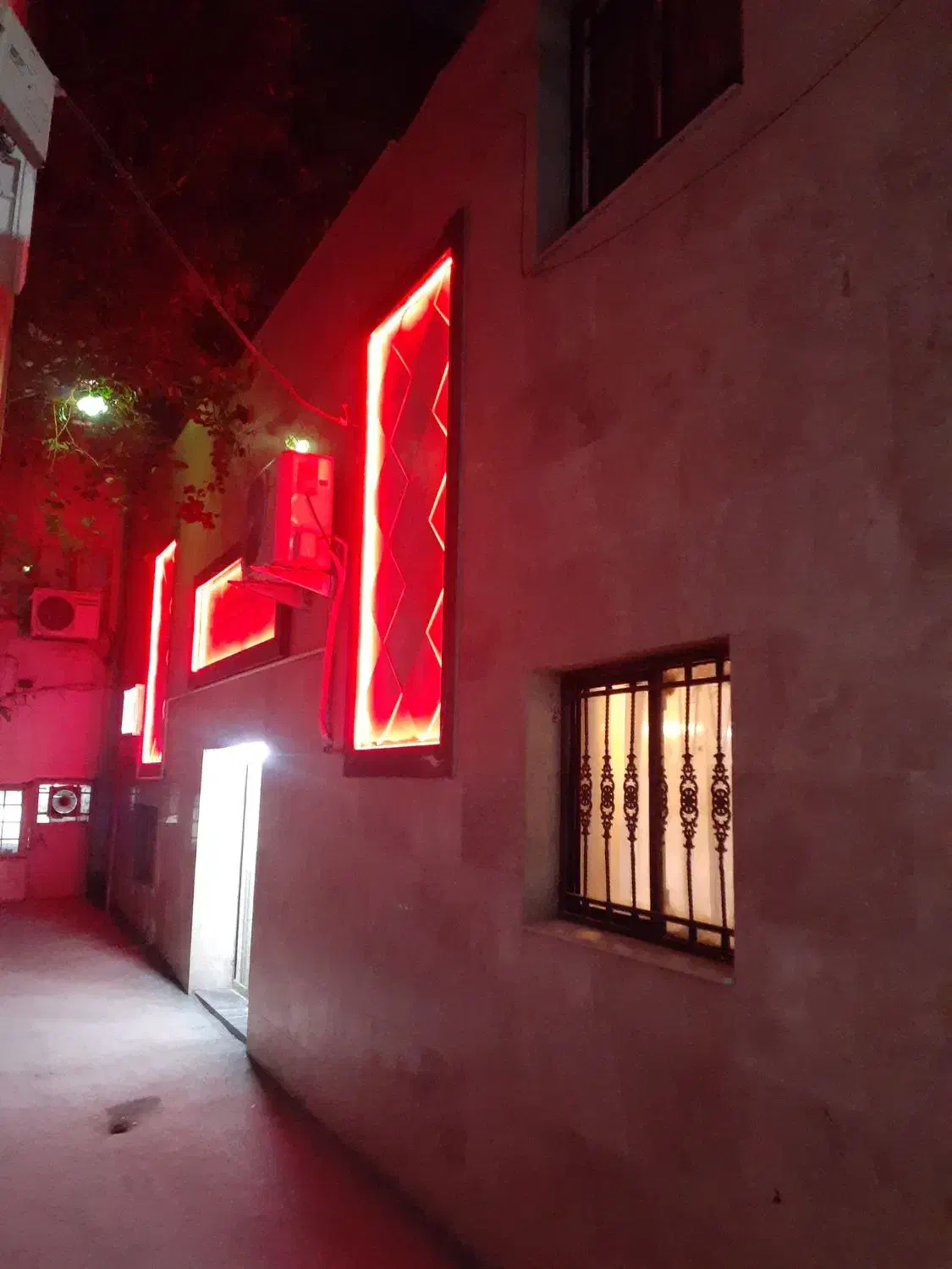 سوئیت روبروی باب الجواد علیه السلام|اجارهٔ کوتاه‌مدت آپارتمان و سوئیت|مشهد, آیت الله خامنه‌ای|دیوار