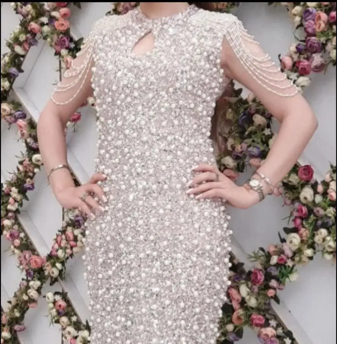 لباس مجلسی فاخر|لباس|قم, انسجام|دیوار