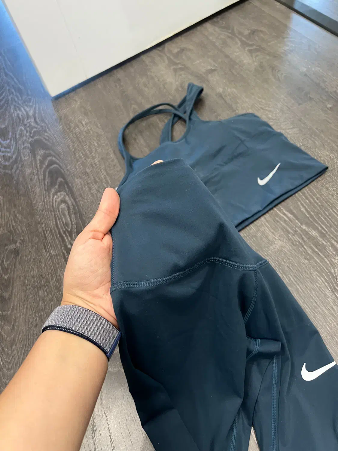 ست ورزشی نایک.|لباس|بابلسر, |دیوار