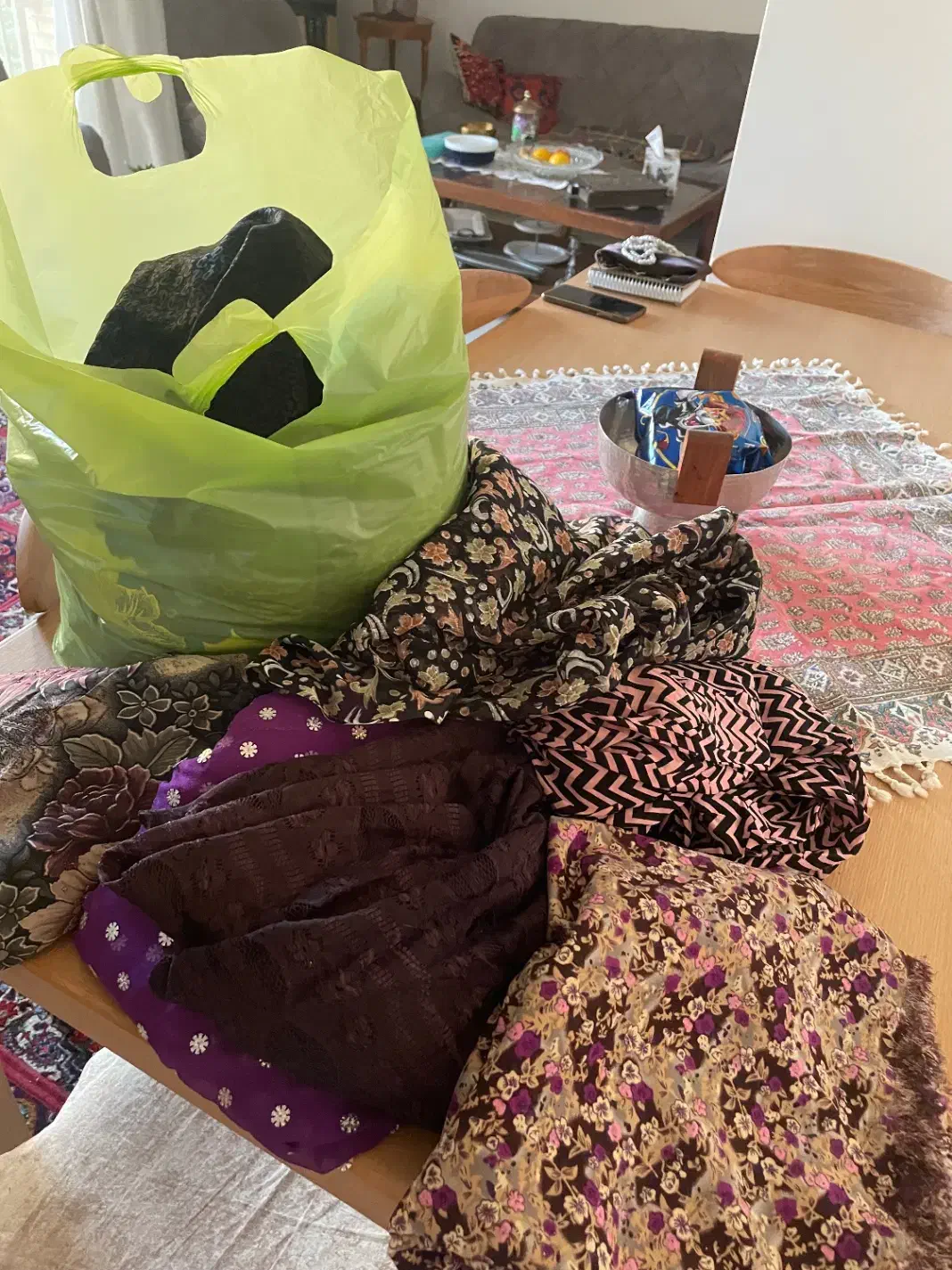 تعدادی قواره پارچه همه با هم ۲ میلیون تومان|لوازم خیاطی و بافتنی|صدرا-فارس, فاز ۱|دیوار