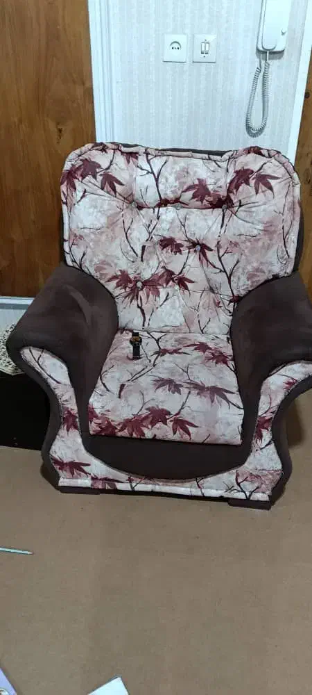 یک دست مبل همراه با میز و عسلی|مبلمان خانگی و میز عسلی|ابهر, |دیوار